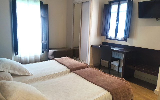 Hotel Villa Marrón