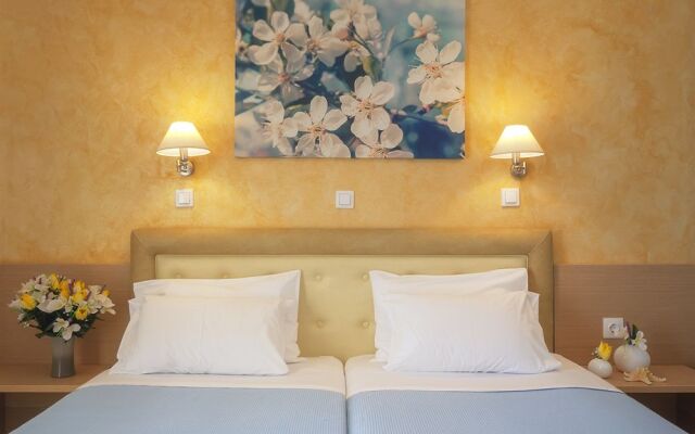 Pyrgos beach hotel apartments