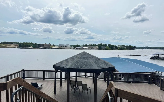 Osage Oasis Unmatched Views, Convenient Location