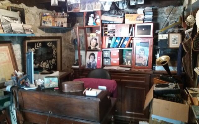 Sigacik Kaleici Pansiyon Nostalji Kafe