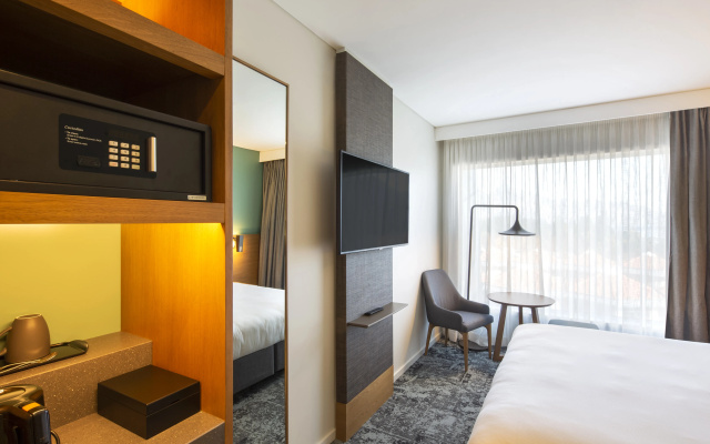 Holiday Inn Express & Suites Queenstown by IHG