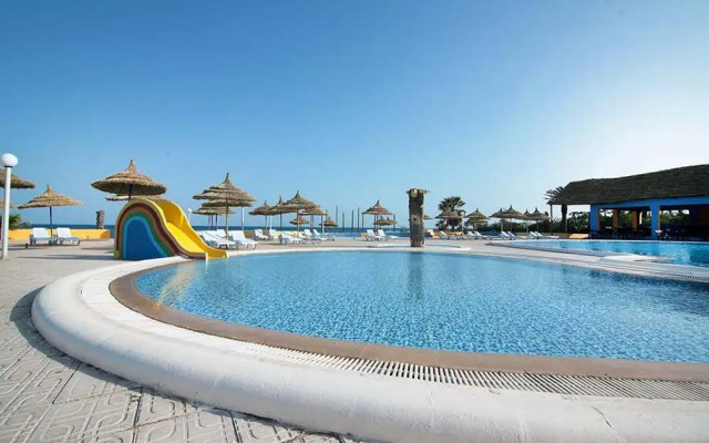 Hotel Hawai Beach Club