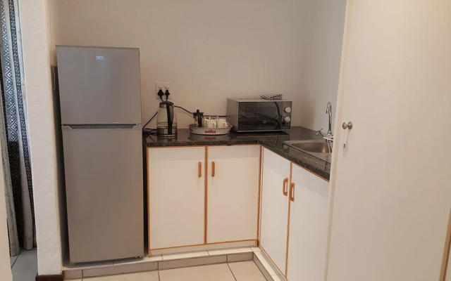 8 Ibis Lane Guest House