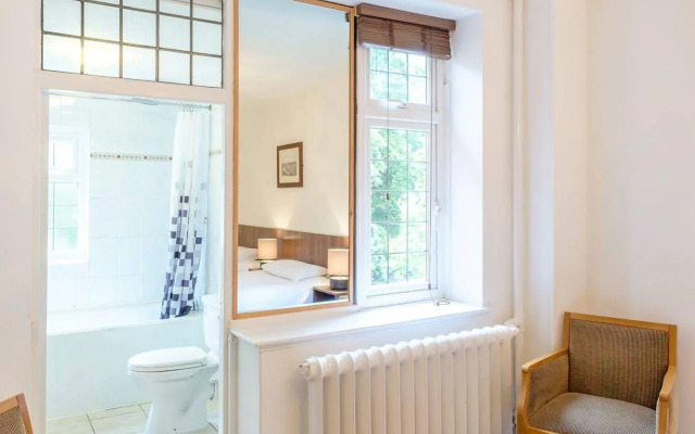 The Yenton Hotel