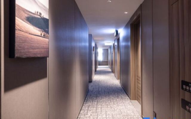 Atour X Hotel Shanghai The Bund Nanjing East Road Subway Station