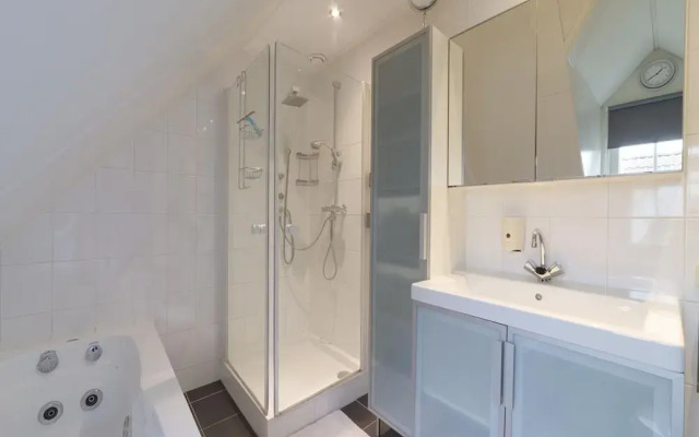Zeeland Retreat; Sauna and Seaside Charm