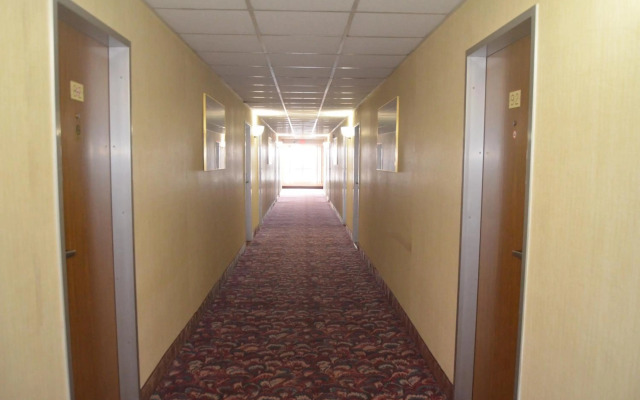 OYO Hotel Greensboro NC Southwest I-85