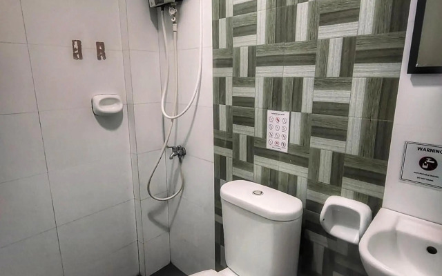 S&M Hotel