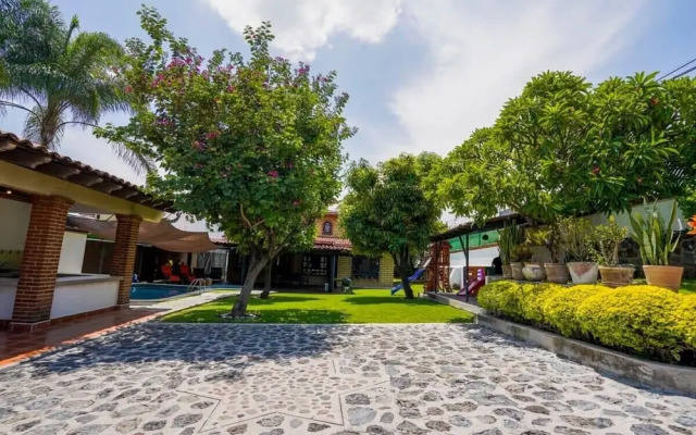 Family house in Oaxtepec Pool & Hot tub
