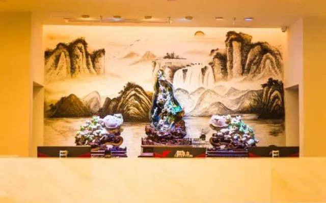 Yufeng Jade Hotel (Jianjiang Avenue Branch, Duyun City)