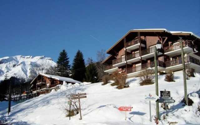 Studio in Cordon, With Wonderful Mountain View, Furnished Terrace and