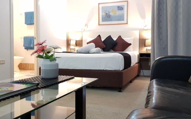 Reef Palms Motel