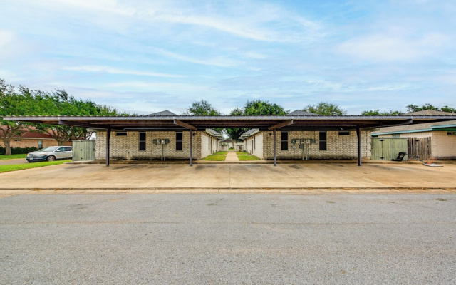 Welcoming Edinburg Apartment - Pet Friendly!