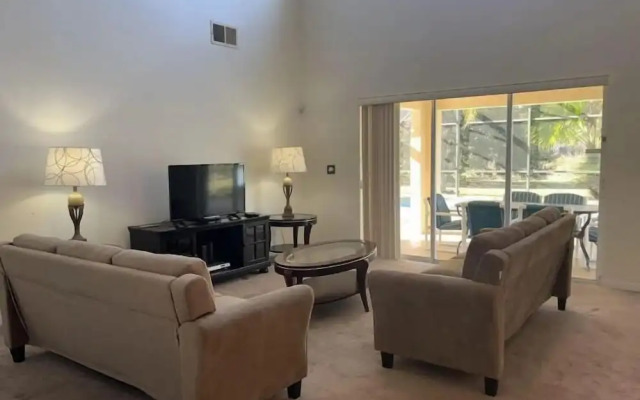 South Facing W/ Private Pool & Spa