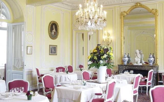 Chateau d'Esclimont