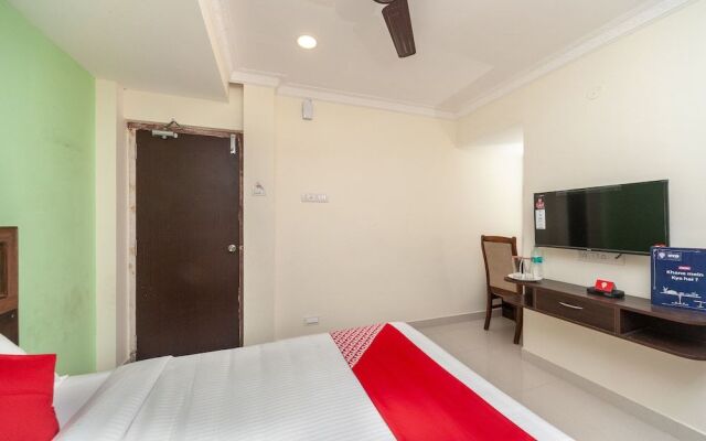 OYO 24311 Sai Sasi Residency