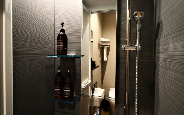 H Hotel