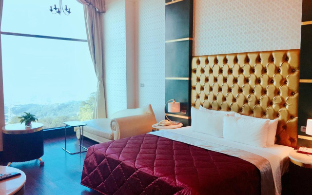 Hi-Star View Hotel