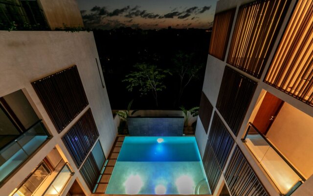 2 Br Apt. with Private Plunge Pool plus 2 other Common Pools, for up to 8 sleeps