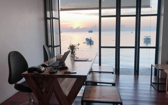 Blue Tao Beach Hotel