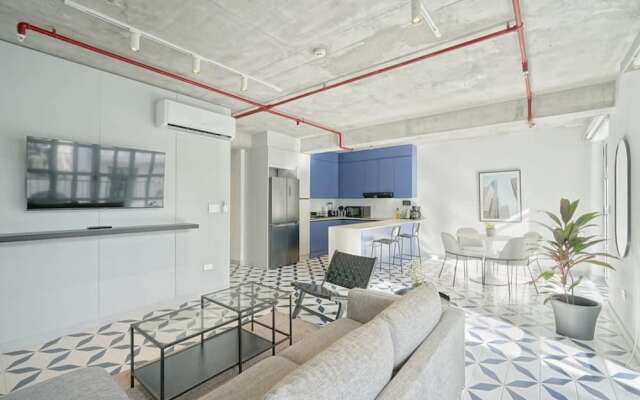 w Cozy 2BR in Plaza Herrera