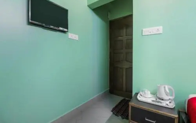 OYO 18528 Field Residency Inn