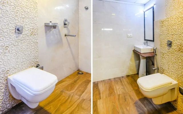 OYO Townhouse 152 Sarat Colony
