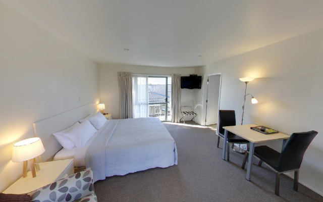 Westport Motor Hotel – Guest Rooms – Westport