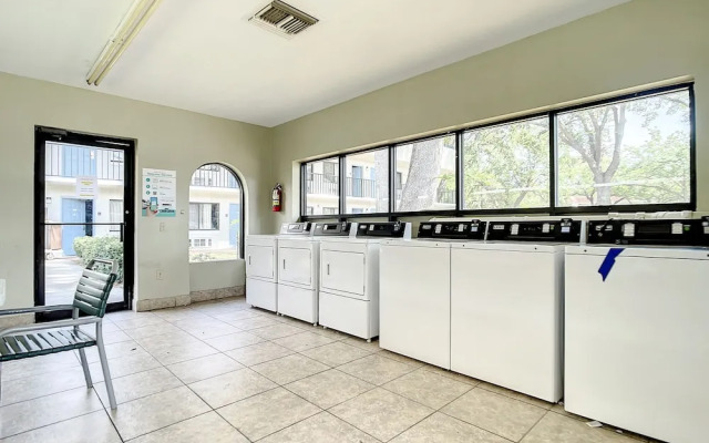 Travelodge Suites by Wyndham Kissimmee Orange