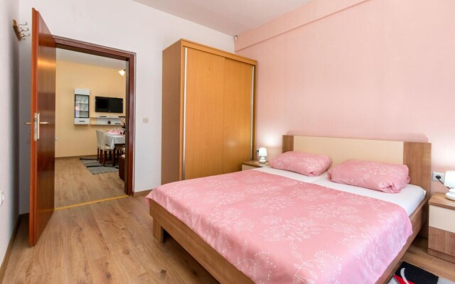 Amazing Apartment in Fazana With Wifi and 3 Bedrooms