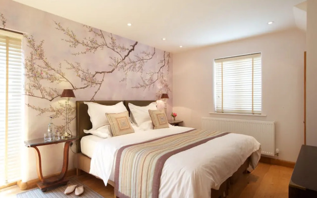 Eckington Manor
