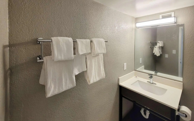 Motel 6 Jackson, TN