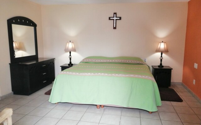 Cozy Obelisk Apartment