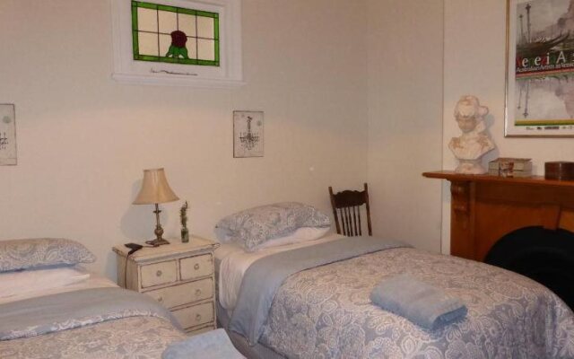 Lakeside Bed & Breakfast