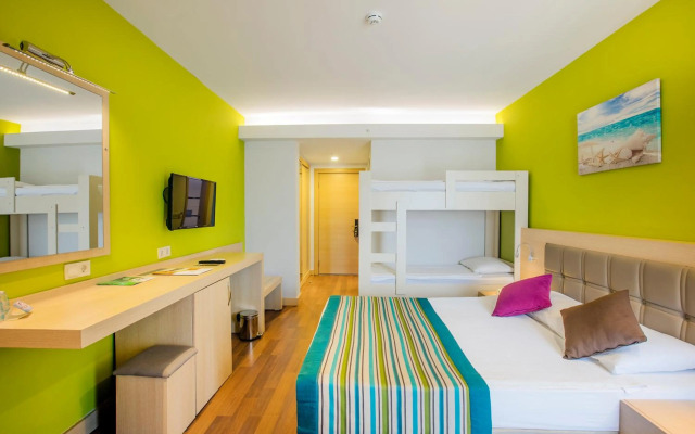 Meridia Beach Hotel