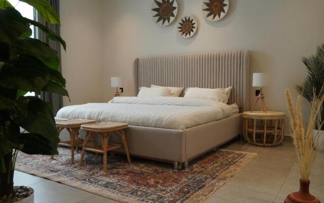 Cozy 3- bedroom unit with an outside seating area