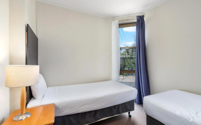 Knox International Hotel & Apartments