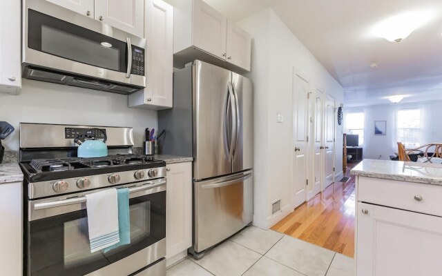 523 S 18th