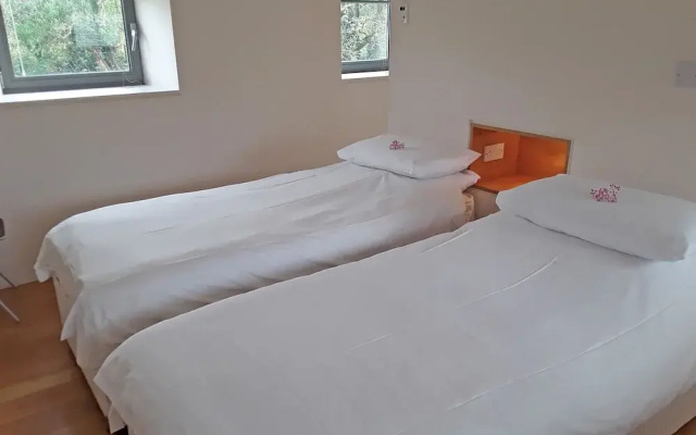 Kinvara Suites
