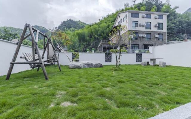 Shanfeng Zhuyun · Creekside Family Hiking Resort (Anji Longwang Mountain Rafting)