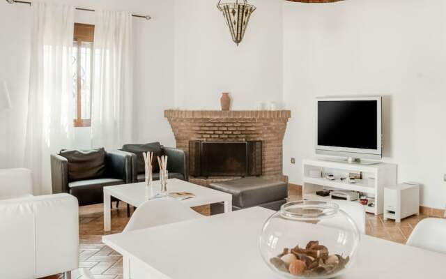 Luxurious Villa in Vejer de la Frontera With Swimming Pool