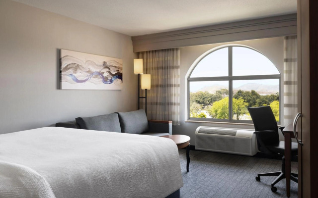 Courtyard by Marriott Ventura Simi Valley