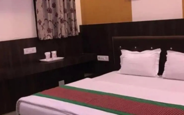 Hotel Roadway Inn Delhi by Goroomgo