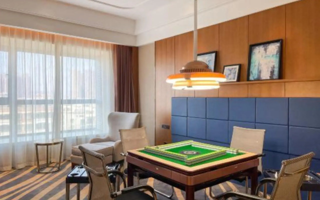 Foshan Park Lane Hotel (Qiandeng Lake)