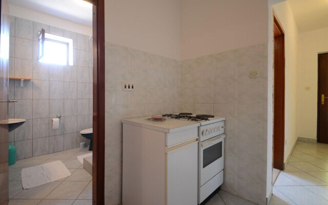 Amazing Apartment in Racisce With Wifi and 1 Bedrooms