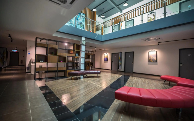 3-Plus Hotel