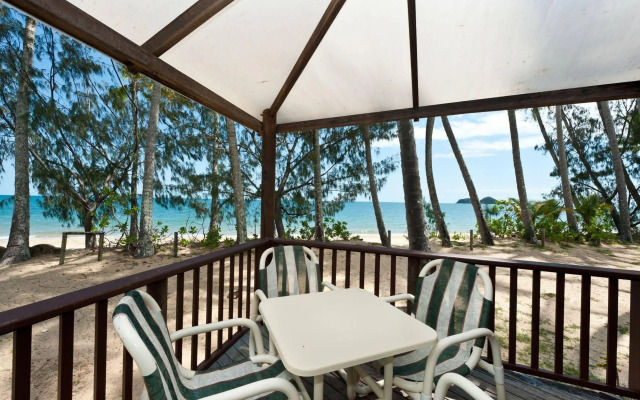 Ellis Beach Oceanfront Bungalows