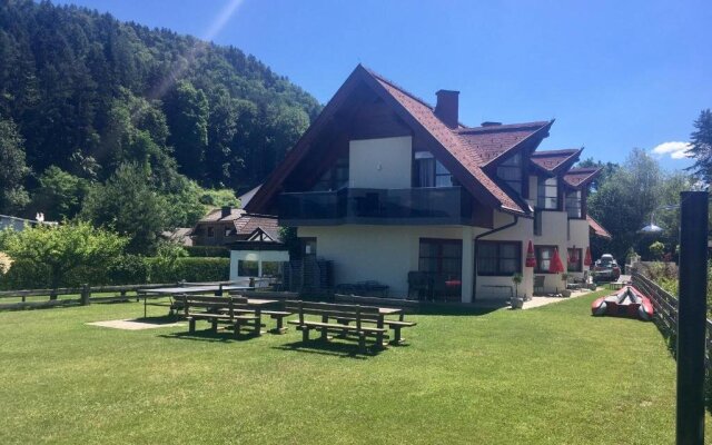 Ferienwohnungen Rausch. Exklusiver Urlaub direkt am Faaker See