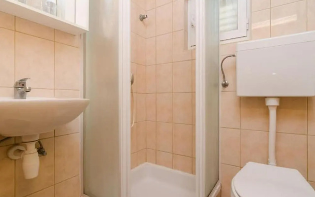 Guest House Sobra 38