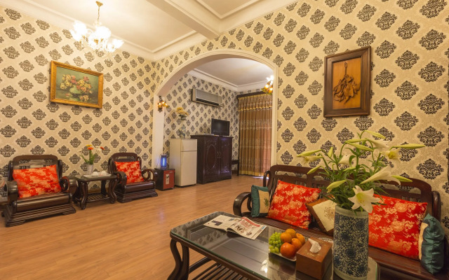 Dragon Hotel